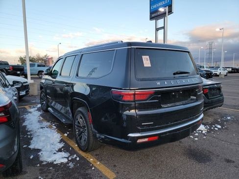 Used 2023 Jeep Wagoneer L Series II image 6