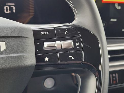 New 2026 Kia Sorento LX FWD image 19
