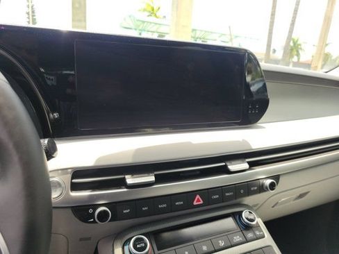 Used 2024 Hyundai Palisade SEL Premium w/ Premium Package FWD image 28