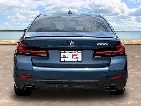 Used 2023 BMW 530e w/ M Sport Package RWD image 5