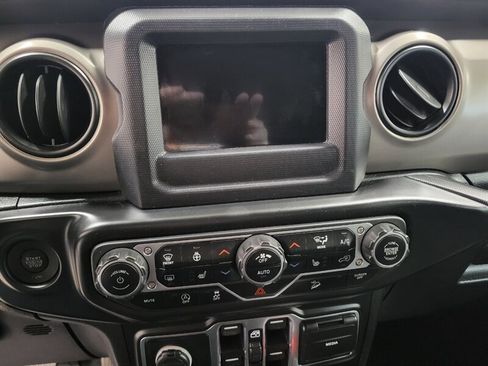 Used 2020 Jeep Wrangler Unlimited Sport AWD/4WD image 48