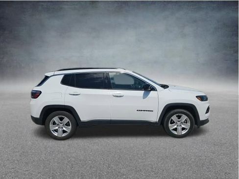 Used 2022 Jeep Compass Latitude w/ Convenience Group FWD image 10