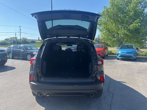 Used 2025 Ford Escape ST-Line w/ Equipment Group 301A FWD image 11