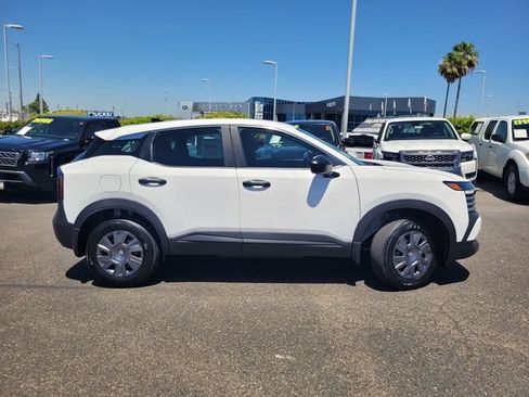 New 2026 Nissan Kicks S FWD image 4