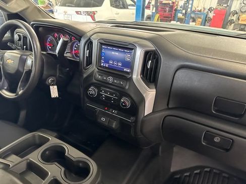 Used 2020 Chevrolet Silverado 1500 W/T w/ Trailering Package AWD/4WD image 14