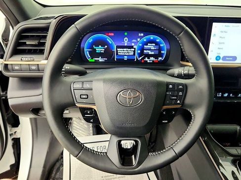 Used 2026 Toyota Crown AWD/4WD image 14