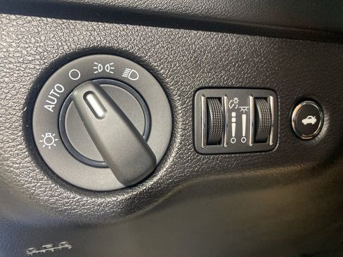 Used 2019 Dodge Charger SRT Hellcat w/ Harman/Kardon Audio Group image 23