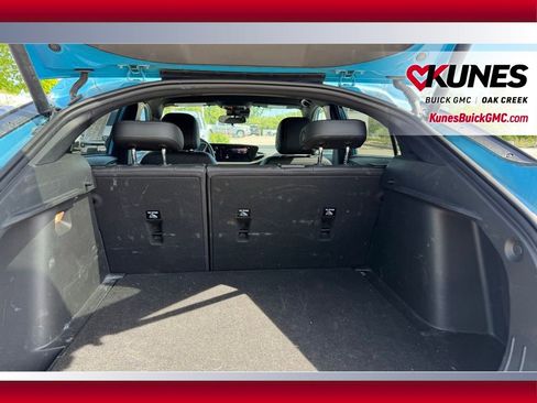 Used 2025 Buick Envista Sport Touring w/ Convenience I Package FWD image 5