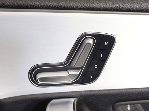 Used 2025 Mercedes-Benz CLA 250 CLA 250 image 32