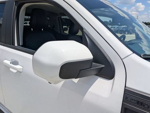 Used 2025 Ford Maverick Lobo AWD/4WD image 13