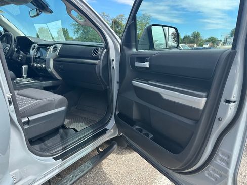 Used 2021 Toyota Tundra SR5 AWD/4WD image 10