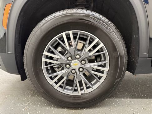 Used 2026 Chevrolet Traverse LT AWD/4WD image 18