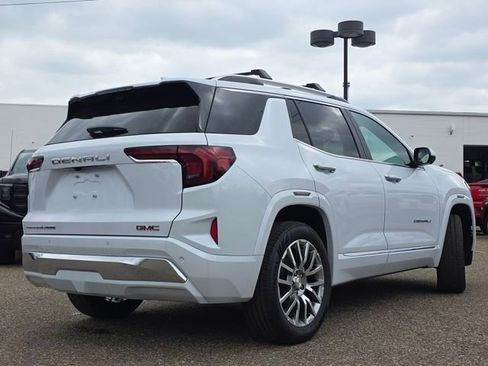 New 2026 GMC Terrain Denali w/ LPO, Floor Liner Package AWD/4WD image 17