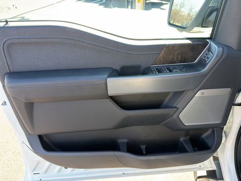 Used 2022 Ford F150 Lariat w/ Equipment Group 502A High image 12