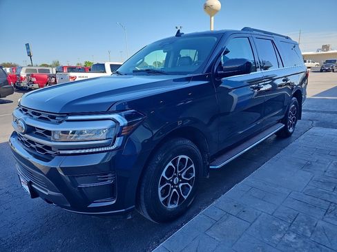 Used 2023 Ford Expedition Max XLT AWD/4WD image 7