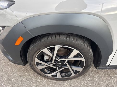 Used 2023 Hyundai Kona Limited image 8