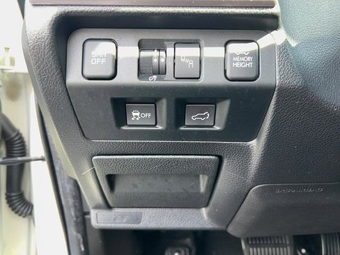 Used 2017 Subaru Forester 2.5i Touring image 16