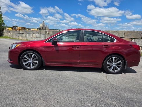 Used 2017 Subaru Legacy 3.6R Limited AWD/4WD image 4