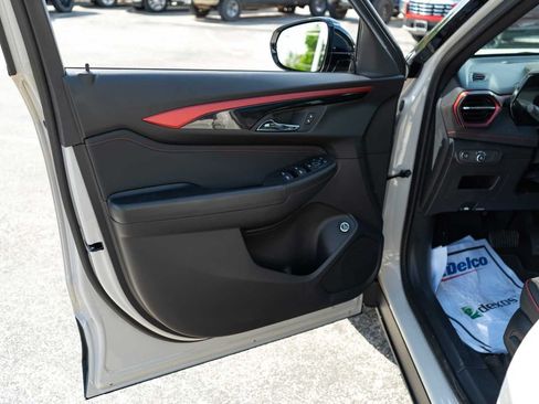 New 2026 Chevrolet TrailBlazer RS w/ Convenience Package FWD image 11