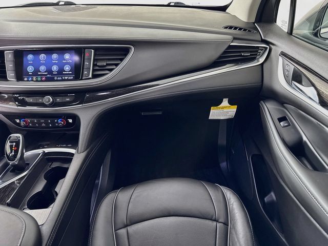 Used 2021 Buick Enclave Avenir w/ Avenir Technology Package AWD/4WD image 44