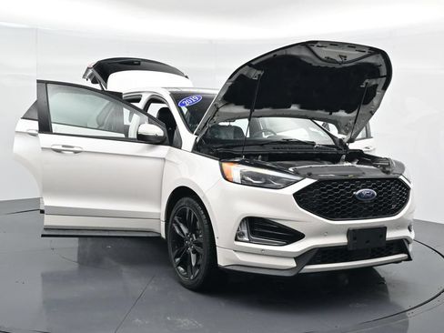 Used 2019 Ford Edge ST w/ Equipment Group 401A AWD/4WD image 35