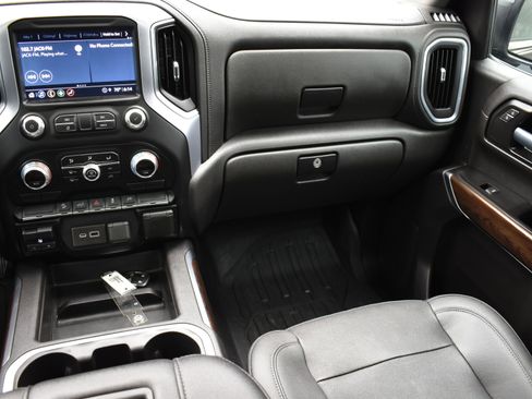 Used 2022 GMC Sierra 1500 SLT image 37