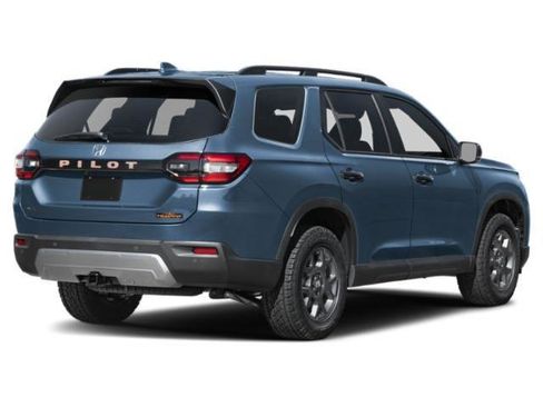 New 2026 Honda Pilot TrailSport image 5