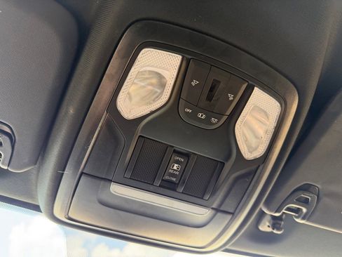 Used 2022 RAM 3500 Tradesman AWD/4WD image 35