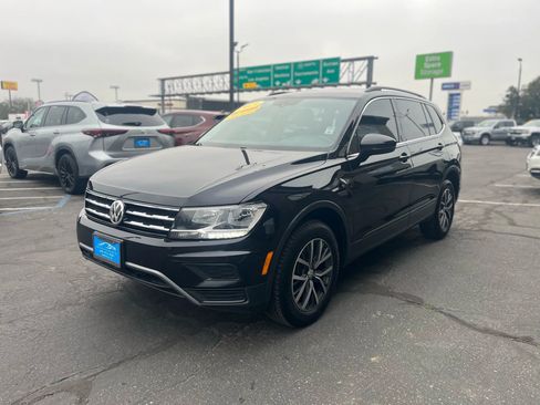 Used 2019 Volkswagen Tiguan SE image 3