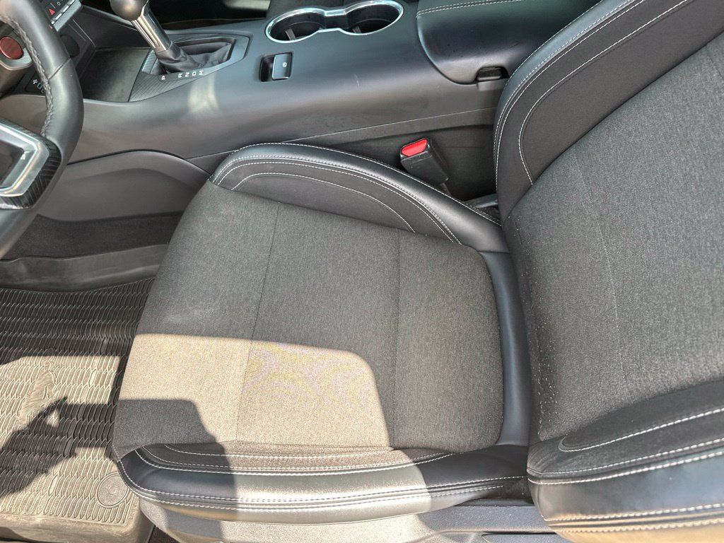 Used 2024 Ford Mustang GT RWD image 4