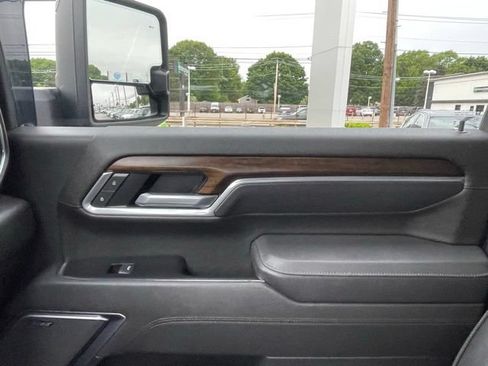 Used 2025 Chevrolet Silverado 3500 High Country w/ High Country Premium Package AWD/4WD image 22