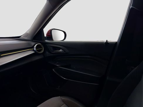 Used 2024 Chevrolet Trax LT w/ Driver Confidence Package image 24