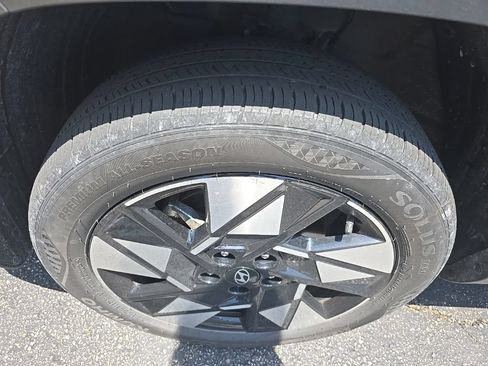 Used 2024 Hyundai Kona SEL w/ Convenience Package AWD/4WD image 3