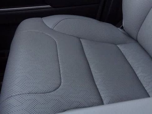 Used 2023 Toyota Sequoia Limited image 14