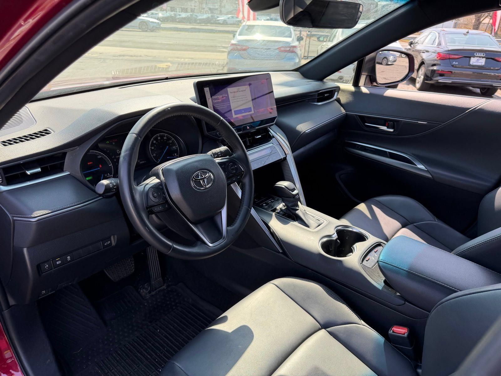 Used 2024 Toyota Venza Nightshade AWD/4WD image 27