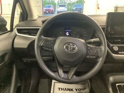 Used 2023 Toyota Corolla LE FWD image 7