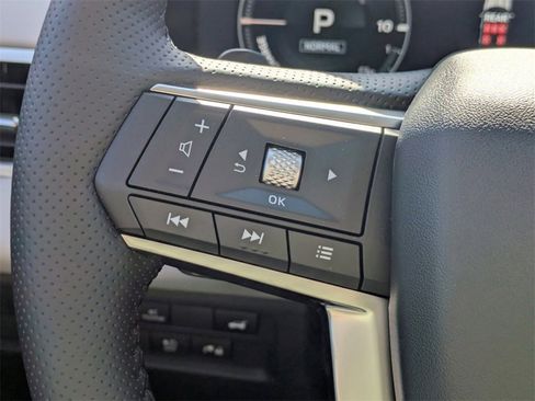 New 2025 Mitsubishi Outlander SEL image 25