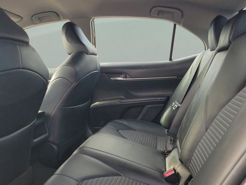 Used 2023 Toyota Camry SE image 7