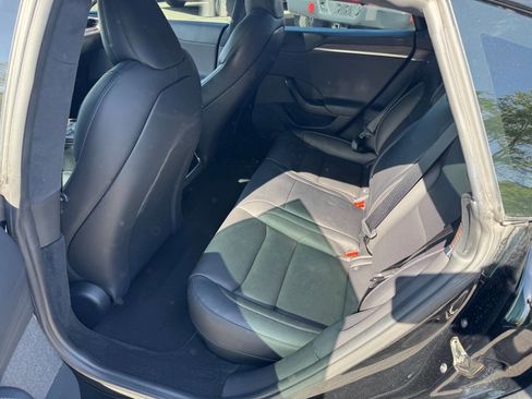 Used 2021 Tesla Model S Plaid image 24
