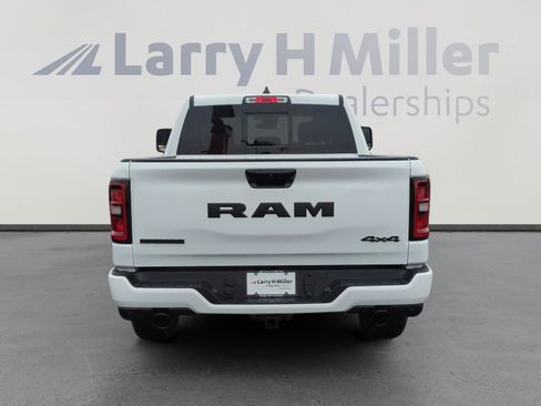 New 2026 RAM 1500 Big Horn AWD/4WD image 4