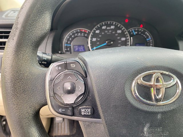 Used 2012 Toyota Camry LE FWD image 13