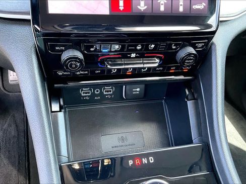 Used 2024 Jeep Grand Cherokee L Limited w/ Luxury Tech Group II RWD image 31