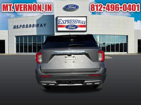 Used 2024 Ford Explorer XLT w/ Equipment Group 202A AWD/4WD image 5