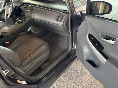 Used 2011 Toyota Prius Two FWD image 17