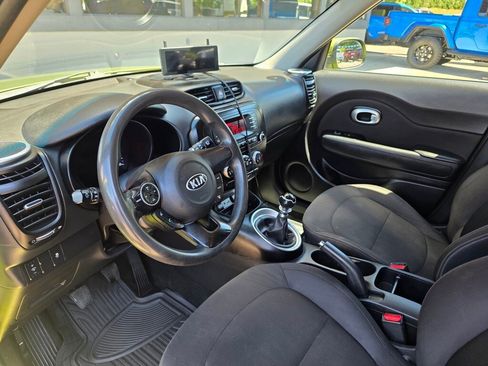 Used 2016 Kia Soul image 10