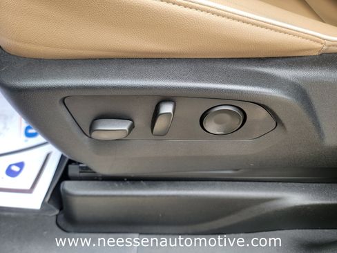 Used 2024 Chevrolet Suburban Premier RWD image 18