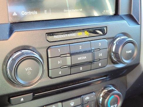 Used 2018 Ford F150 XLT w/ Equipment Group 302A Luxury image 28