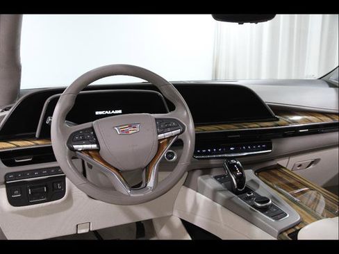 Used 2021 Cadillac Escalade Sport Platinum image 6