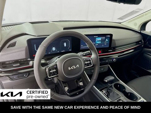 Used 2025 Kia Carnival SX Prestige image 10