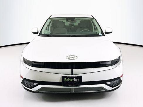Used 2024 Hyundai Ioniq 5 SEL RWD image 2
